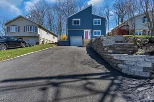 66 Salmon Rd, Roxbury Township, NJ 07850 - Photo 4