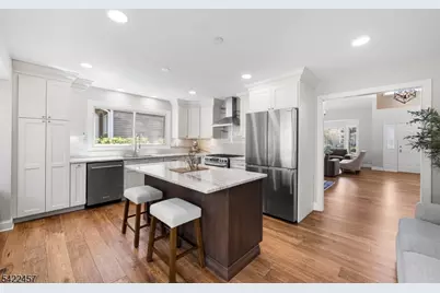 22 Smoke Rise Ln, Bedminster Township, NJ 07921 - Photo 10