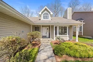 22 Smoke Rise Ln, Bedminster Township, NJ 07921 - Photo 2