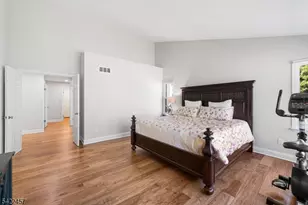 22 Smoke Rise Ln, Bedminster Township, NJ 07921 - Photo 16