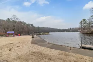 24 Broadway, West Milford Twp., NJ 07480 - Photo 34