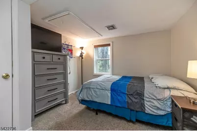 24 Broadway, West Milford Twp., NJ 07480 - Photo 16