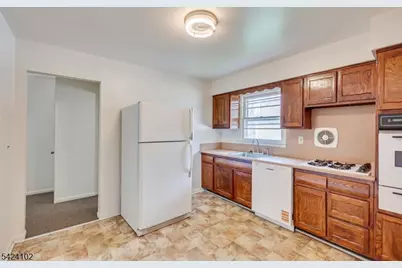 52 Johnson Ave, Cranford Township, NJ 07016 - Photo 10