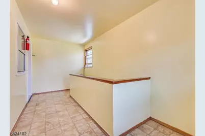 52 Johnson Ave, Cranford Township, NJ 07016 - Photo 8