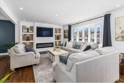 30 Melissa Dr, Totowa, NJ 07512 - Photo 6