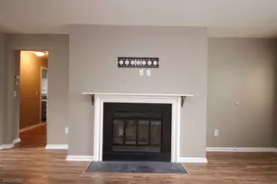 32 Hancock Ct, Raritan Township, NJ 08822 - Photo 12