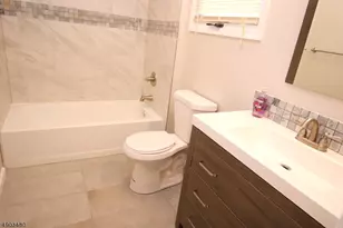 32 Hancock Ct, Raritan Township, NJ 08822 - Photo 14