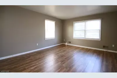 32 Hancock Ct, Raritan Township, NJ 08822 - Photo 18