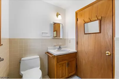 191 Lindley Ct, Andover, NJ 07821 - Photo 10