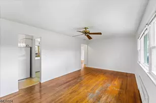 191 Lindley Ct, Andover, NJ 07821 - Photo 4