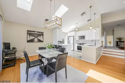 855 Valley Brook Ave #B, Lyndhurst Township, NJ 07071 - Photo 4