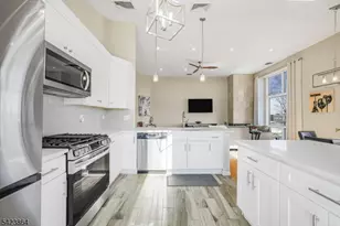 855 Valley Brook Ave, Lyndhurst Township, NJ 07071 - Photo 6