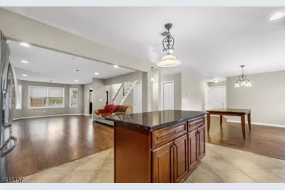 431 Raritan Rd, Linden, NJ 07036 - Photo 18