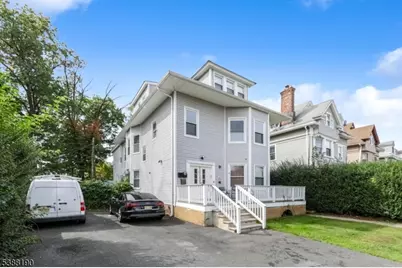 11 Carlton St, East Orange, NJ 07017 - Photo 2