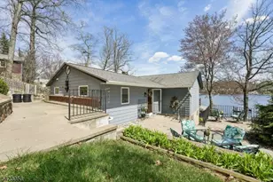 213 Hudson Ave, Hopatcong, NJ 07843 - Photo 10