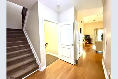 607 Brook Hollow Dr, Hanover Township, NJ 07981 - Photo 6