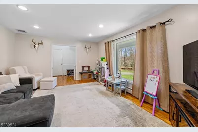 60 W Springtown Rd, Washington Township, NJ 07853 - Photo 10