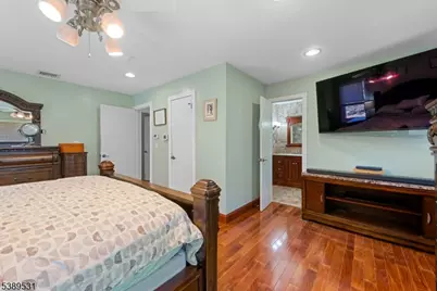 60 W Springtown Rd, Washington Township, NJ 07853 - Photo 16