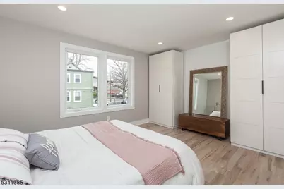 27 Mission St #2, Montclair, NJ 07042 - Photo 10