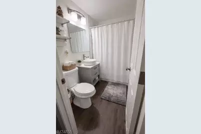 325 Oswald Pl #1, Union Township, NJ 07088 - Photo 6