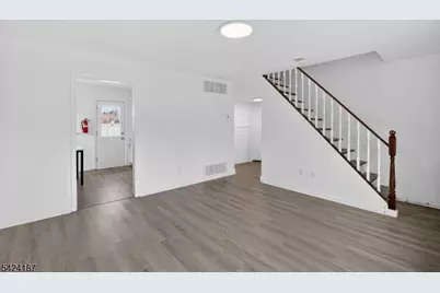 22 Farrell Ave, Ewing Township, NJ 08618 - Photo 6