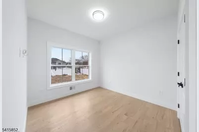 302 West Ln, Clark Township, NJ 07066 - Photo 10