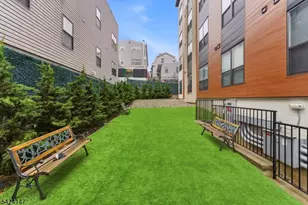 649 38th St, Union City, NJ 07087 - Photo 32