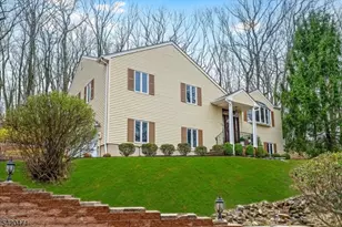 24 Lord William Penn Dr, Morris Township, NJ 07960 - Photo 2