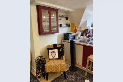 160 Chestnut St #2, Montclair, NJ 07042 - Photo 4