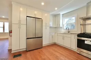 25 Sanford Ave First Floor, Belleville, NJ 07109 - Photo 8