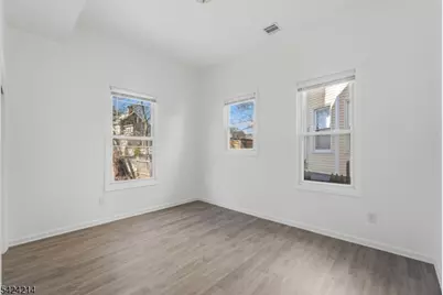 7 Prospect Ter, East Orange, NJ 07017 - Photo 10