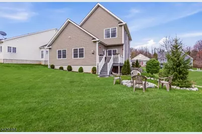 2 Bluffs Ct, Hamburg, NJ 07419 - Photo 40