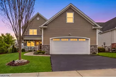 2 Bluffs Ct, Hamburg, NJ 07419 - Photo 2