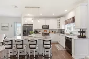 2 Bluffs Ct, Hamburg, NJ 07419 - Photo 12