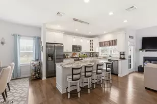 2 Bluffs Ct, Hamburg, NJ 07419 - Photo 10