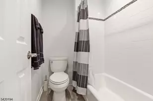 2 Bluffs Ct, Hamburg, NJ 07419 - Photo 30