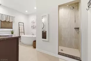 2 Bluffs Ct, Hamburg, NJ 07419 - Photo 20