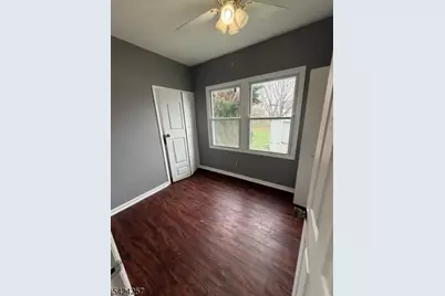109 W 11th St, Linden, NJ 07036 - Photo 12