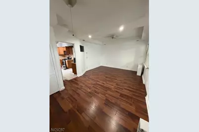 109 W 11th St, Linden, NJ 07036 - Photo 4