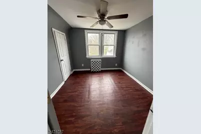 109 W 11th St, Linden, NJ 07036 - Photo 8