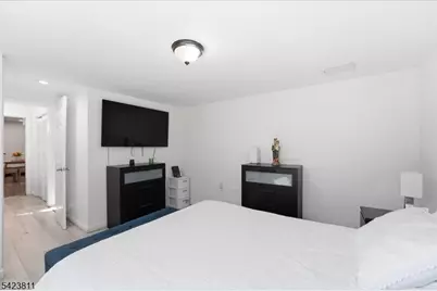 38 Holiday Dr, Hopatcong, NJ 07843 - Photo 34