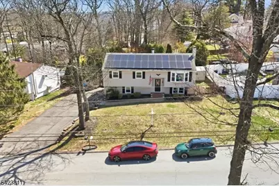 38 Holiday Dr, Hopatcong, NJ 07843 - Photo 2