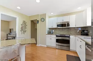 5 Hastings Rd, Parsippany, NJ 07950 - Photo 10