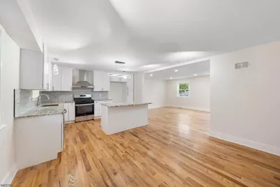 77 Greenbrook Rd, Middlesex, NJ 08846 - Photo 4