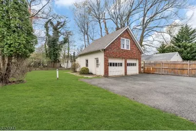 24A Hollywood Ave, Cranford Township, NJ 07016 - Photo 36