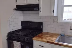 125 Alcorne St, Franklin Township, NJ 08873 - Photo 6