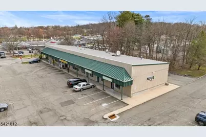 50 Hopatchung Rd, Hopatcong, NJ 07843 - Photo 2