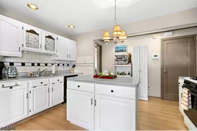 44 James Avenue, Clark Township, NJ 07066 - Photo 6