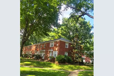 130 Glenbrook Pkwy, Englewood, NJ 07631 - Photo 1