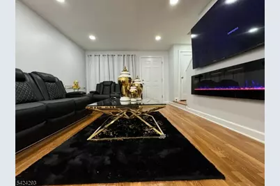 130 Glenbrook Pkwy, Englewood, NJ 07631 - Photo 2